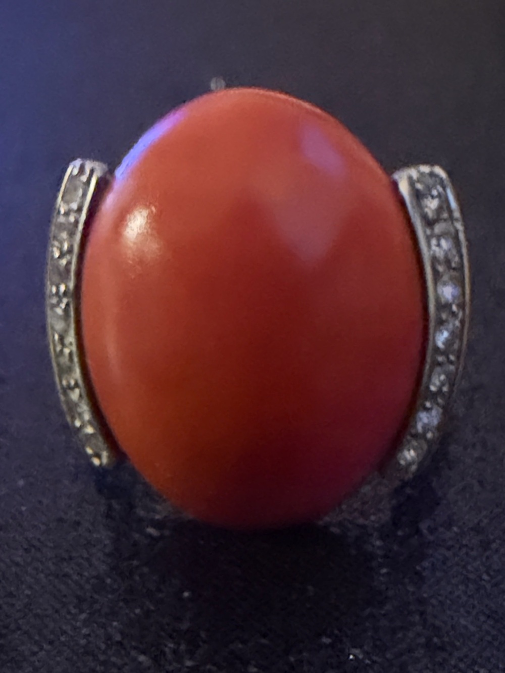 Vintage 18K GOLD Cabochon Coral with 15 Genuine Diamonds - Picture 13 of 13